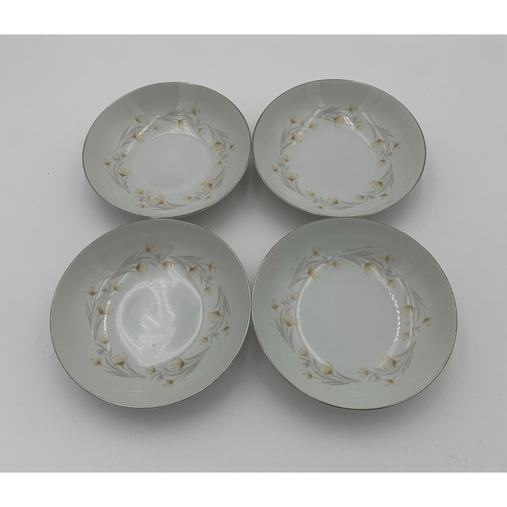 Fruit Bowl set 5"1/2  Qty (4) summit fine China Japan dream.